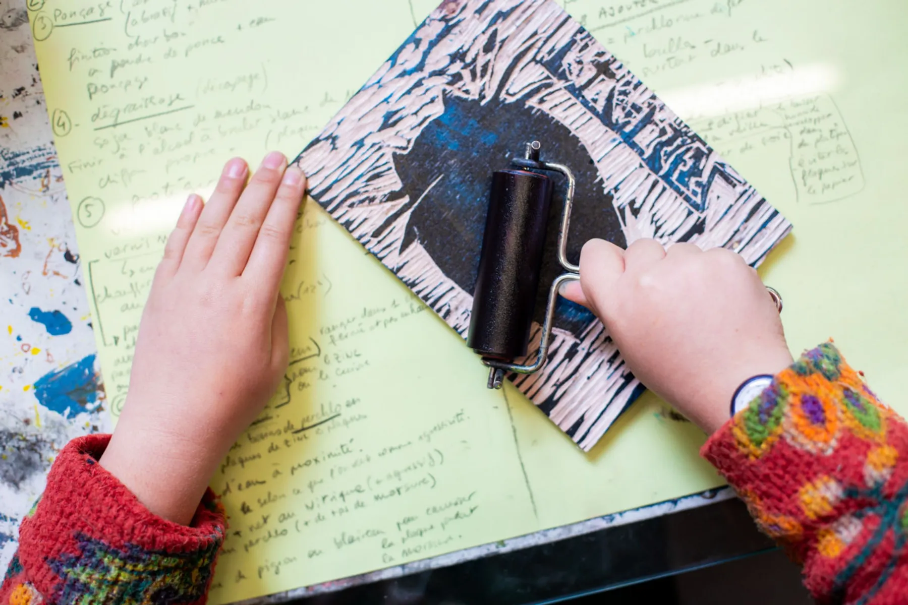 Découvrez en famille la linogravure et gravure sur bois - Image n°3 - Wecandoo