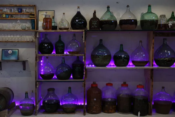 Visitez une rhumerie artisanale et dégustez 6 rhums - Image n°1 - Wecandoo