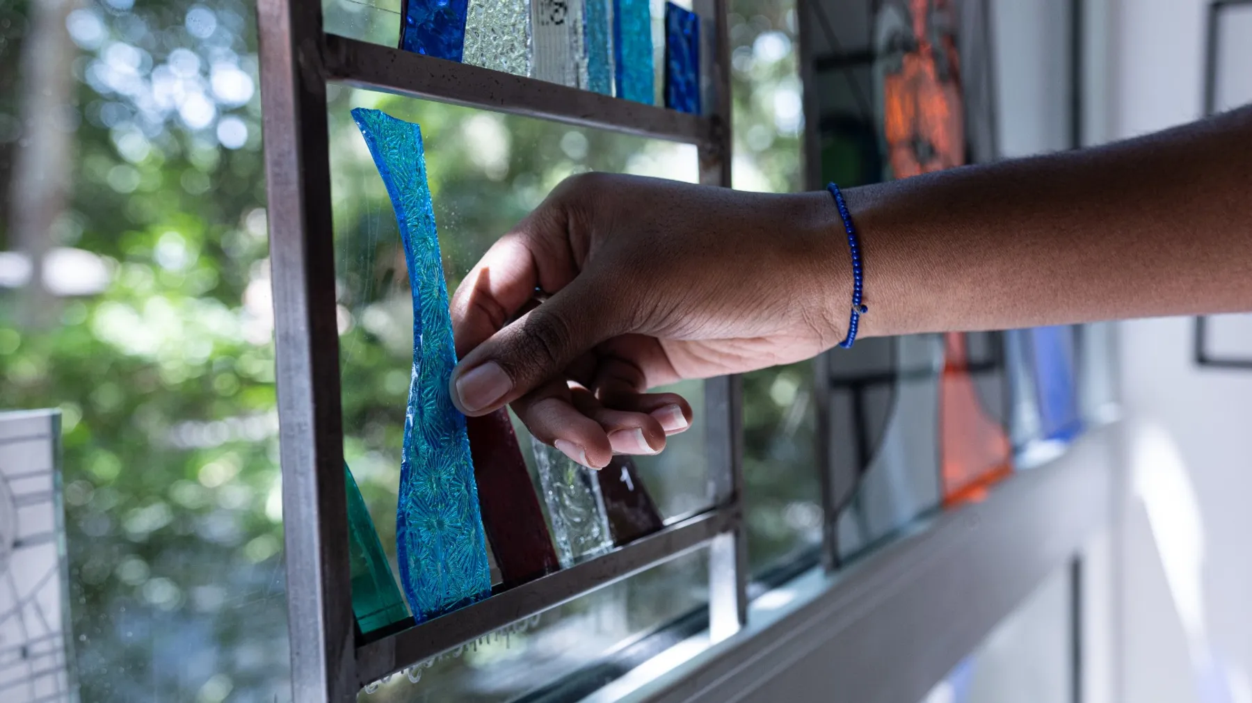 Réalisez votre vitrail traditionnel au plomb - Image n°4 - Wecandoo