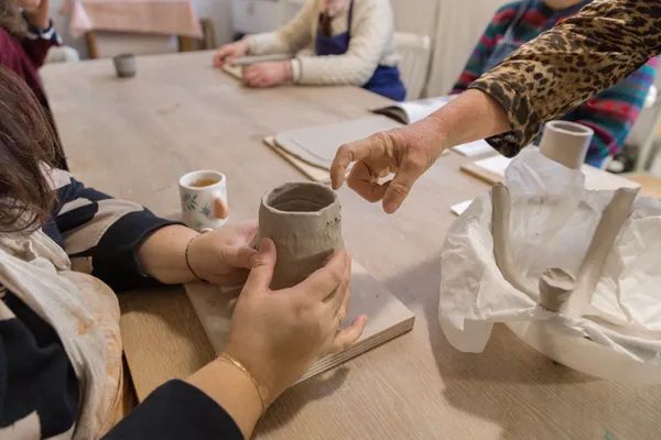 Modelez votre set apéro en céramique - Image n°3 - Wecandoo