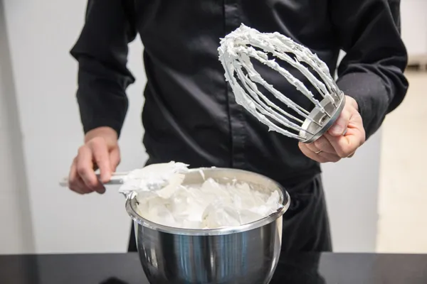 Façonnez vos délicieux macarons - Image n°3 - Wecandoo