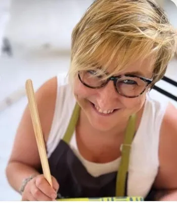 Christine: Meubelrestaurateur in Liège