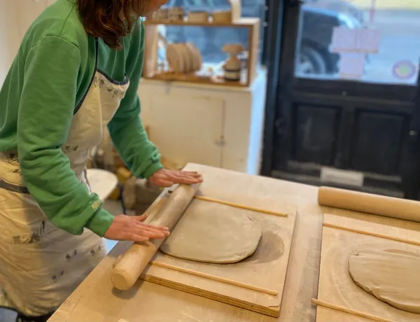 Tournez vos assiettes en céramique - Image n°2 - Wecandoo