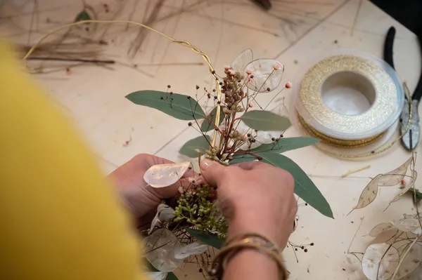 Créez votre couronne de fleurs séchées - Image n°2 - Wecandoo
