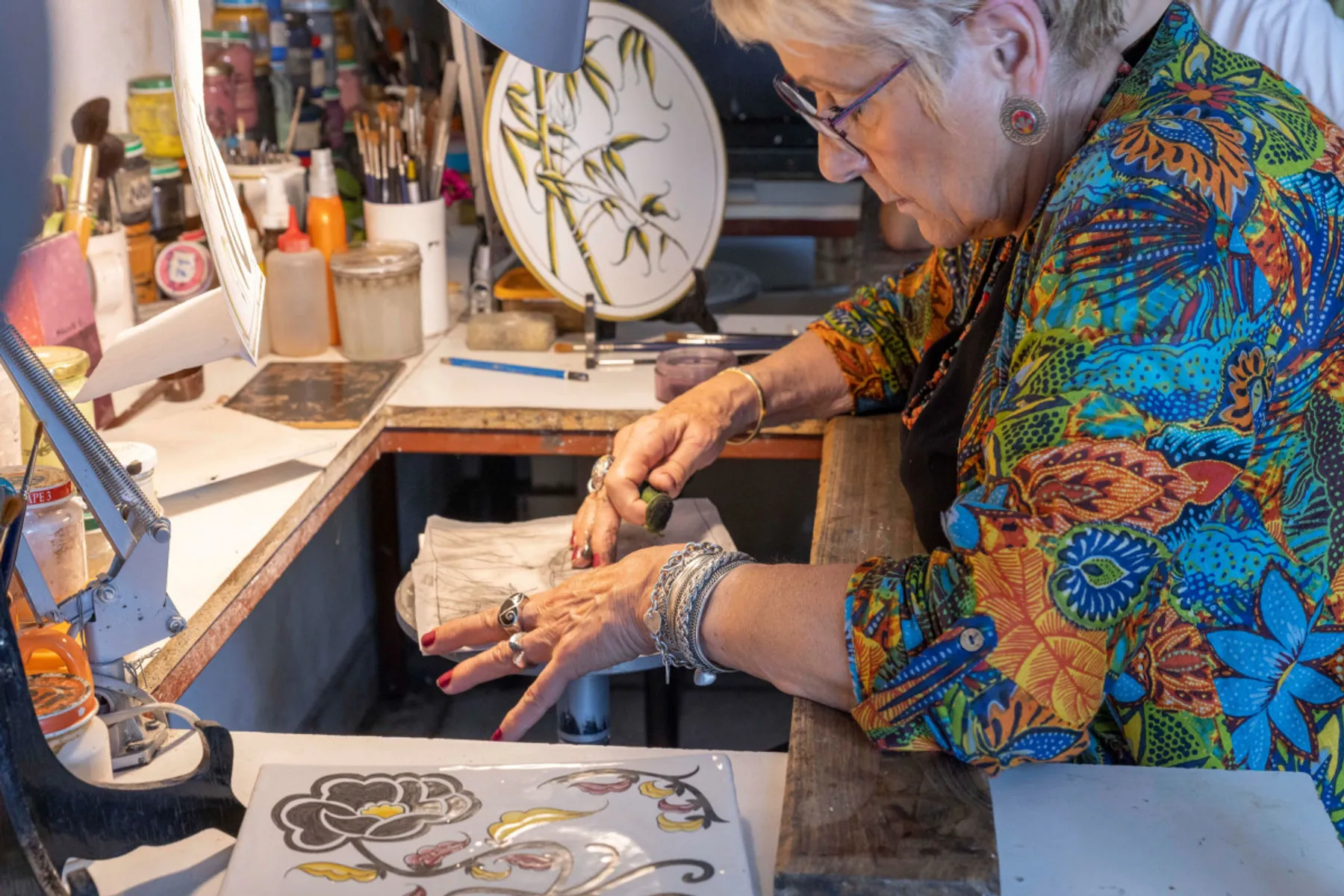 Décorez votre dessous de plat en faïence - Image n°3 - Wecandoo