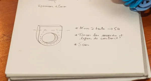 Créez votre chevalière en argent personnalisée - Image n°2 - Wecandoo