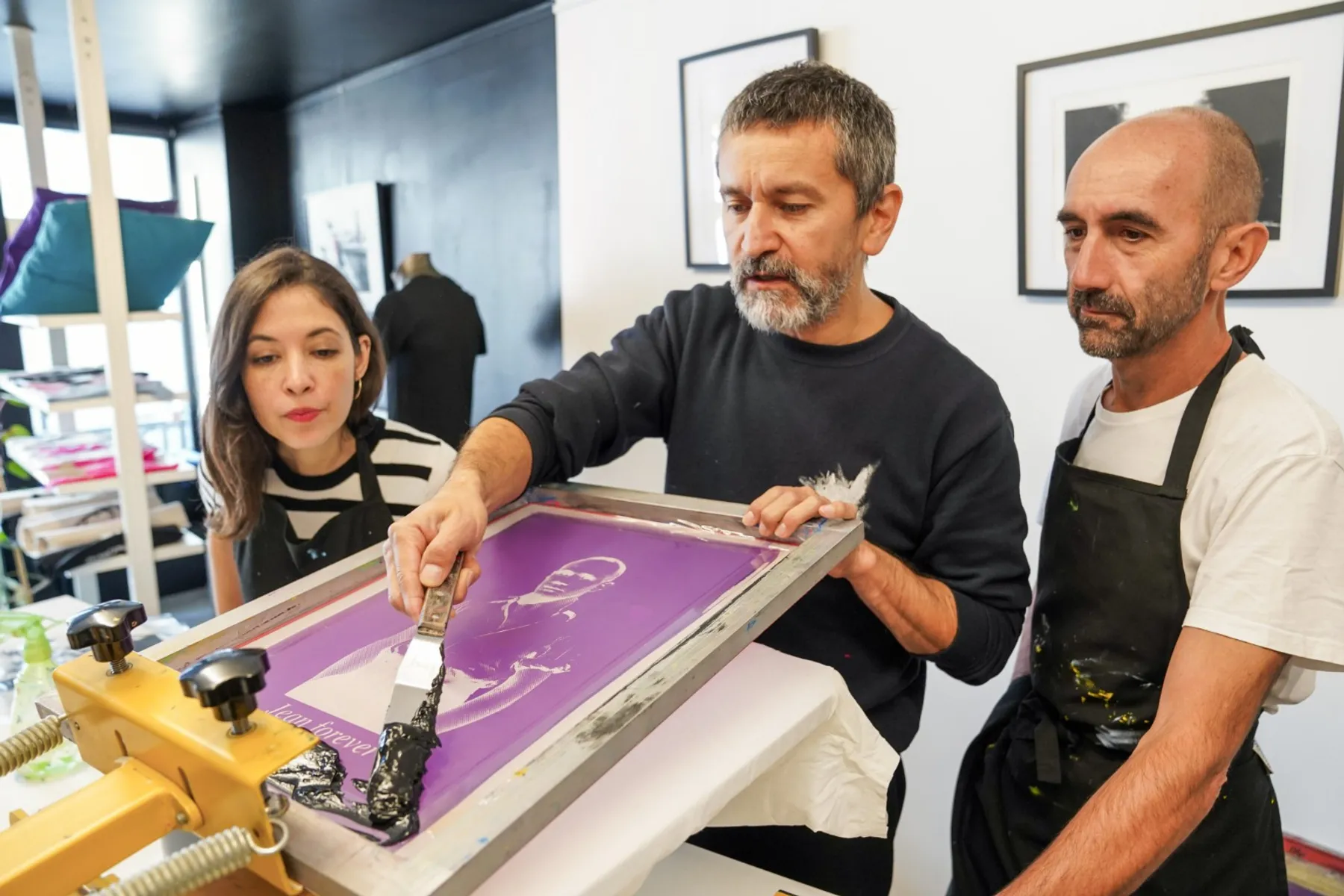 Stimulez votre équipe et sérigraphiez vos affiches en groupe sur une journée - Image n°4 - Wecandoo