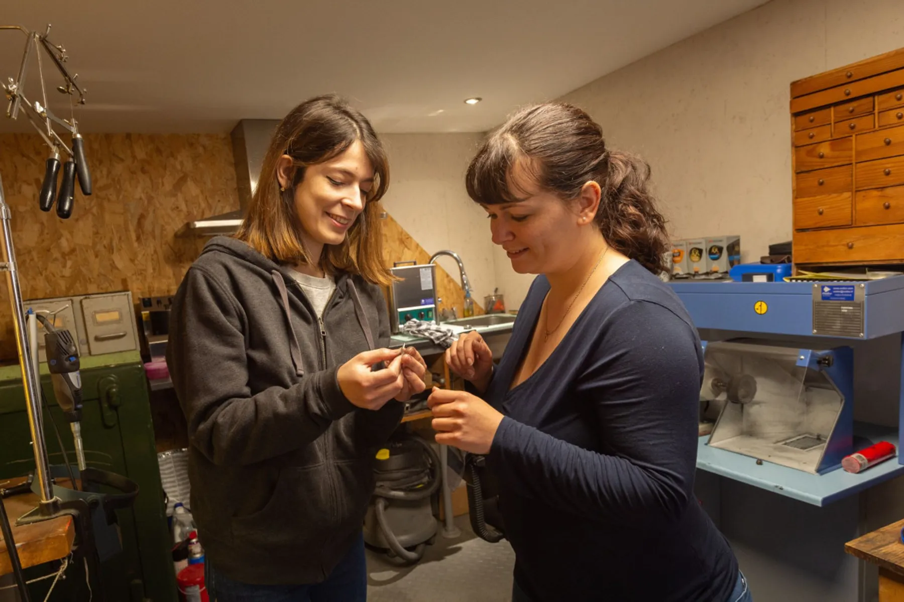 Réalisez votre bague sertie personnalisée - Image n°2 - Wecandoo