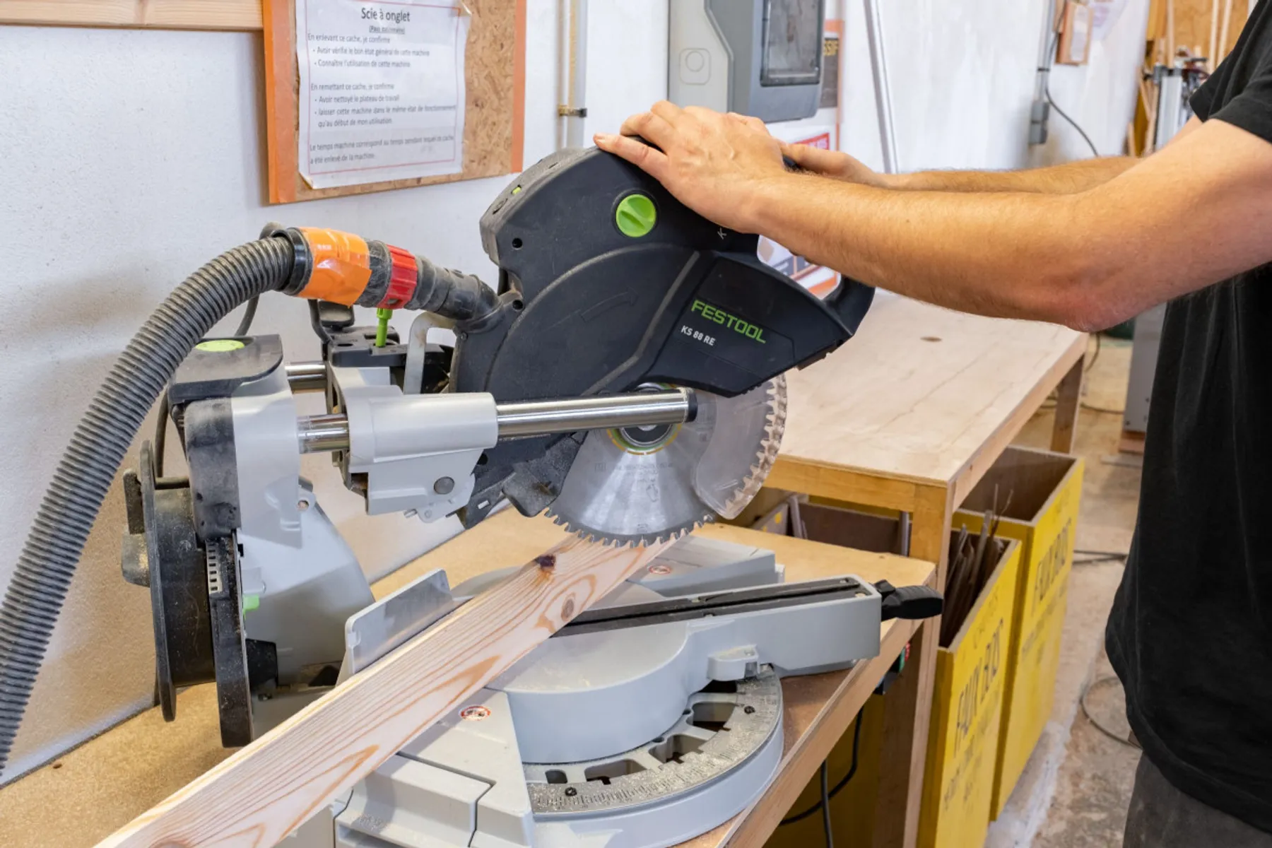 Fabriquez votre table de chevet en bois - Image n°1 - Wecandoo