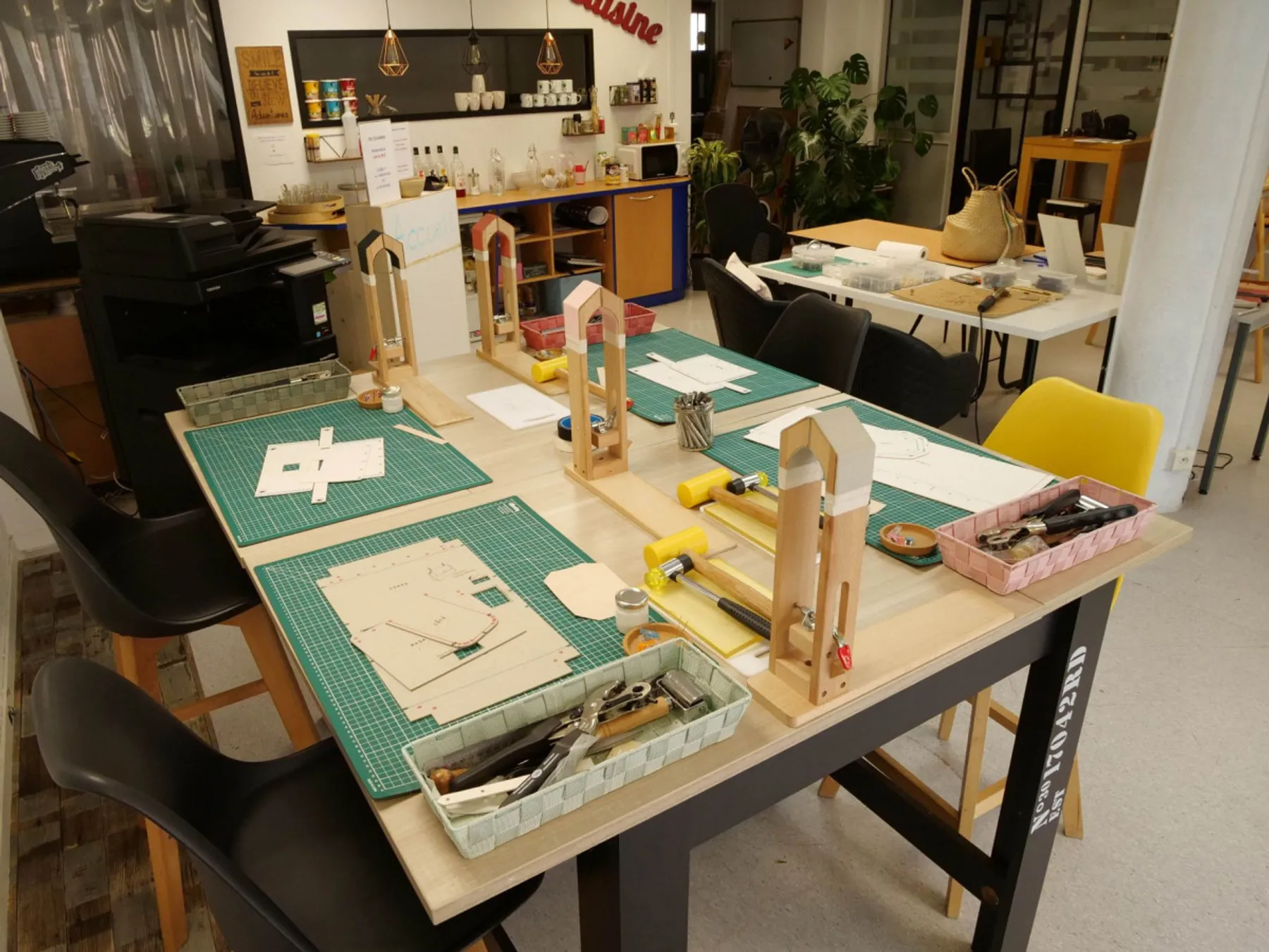 Réalisez un accessoire en cuir en duo avec votre enfant - Image n°1 - Wecandoo