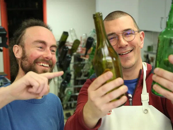 Créez votre trio d'objets en verre surcyclé - Image n°3 - Wecandoo