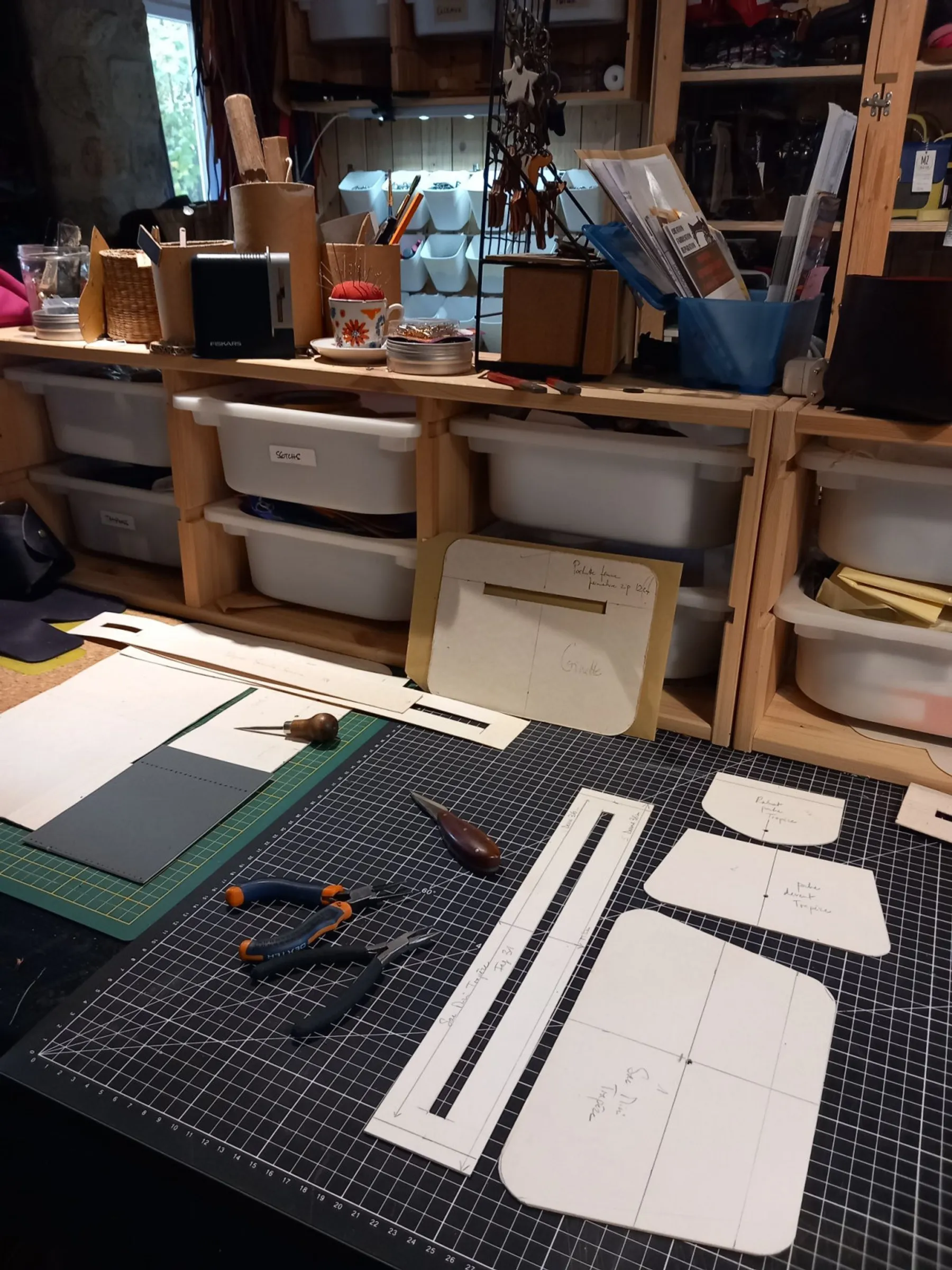 Créez votre trio d'accessoires en cuir - Image n°1 - Wecandoo