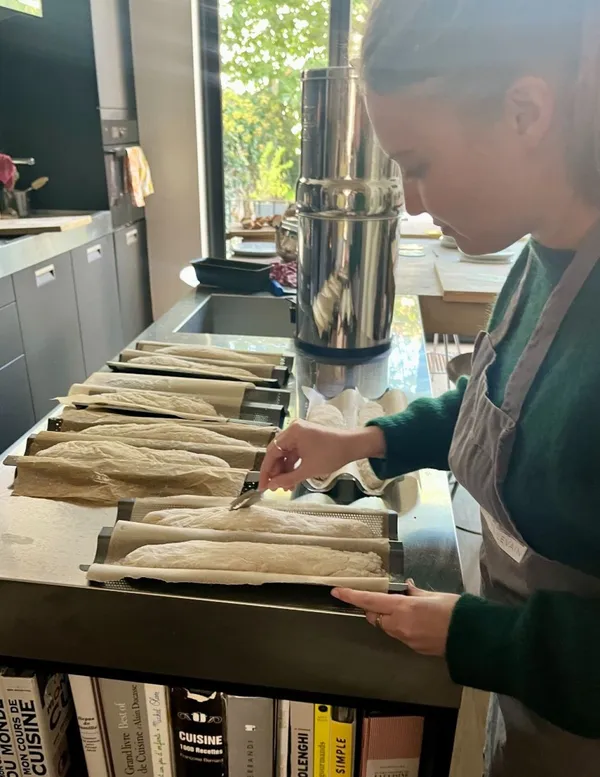 Make your own organic sourdough baguette with honeycombed dough - Image n°4 - Wecandoo