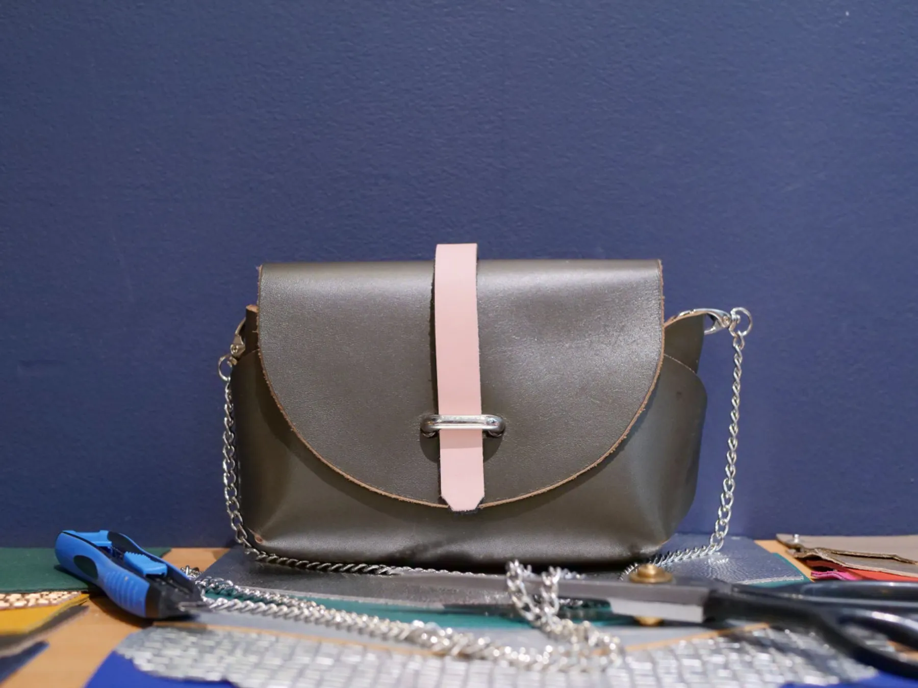 Réalisez votre petit sac en cuir - Image n°4 - Wecandoo