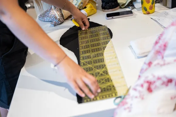 Create your own upcycled bucket hat - Afbeelding nr. 2 - Wecandoo