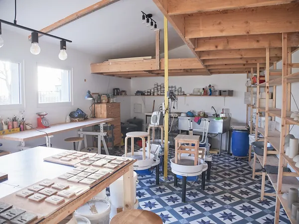 Initiez-vous au tour de céramiste en 2 sessions - Image n°1 - Wecandoo