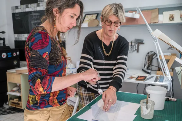 Fabriquez votre carnet de voyage en cuir - Image n°3 - Wecandoo