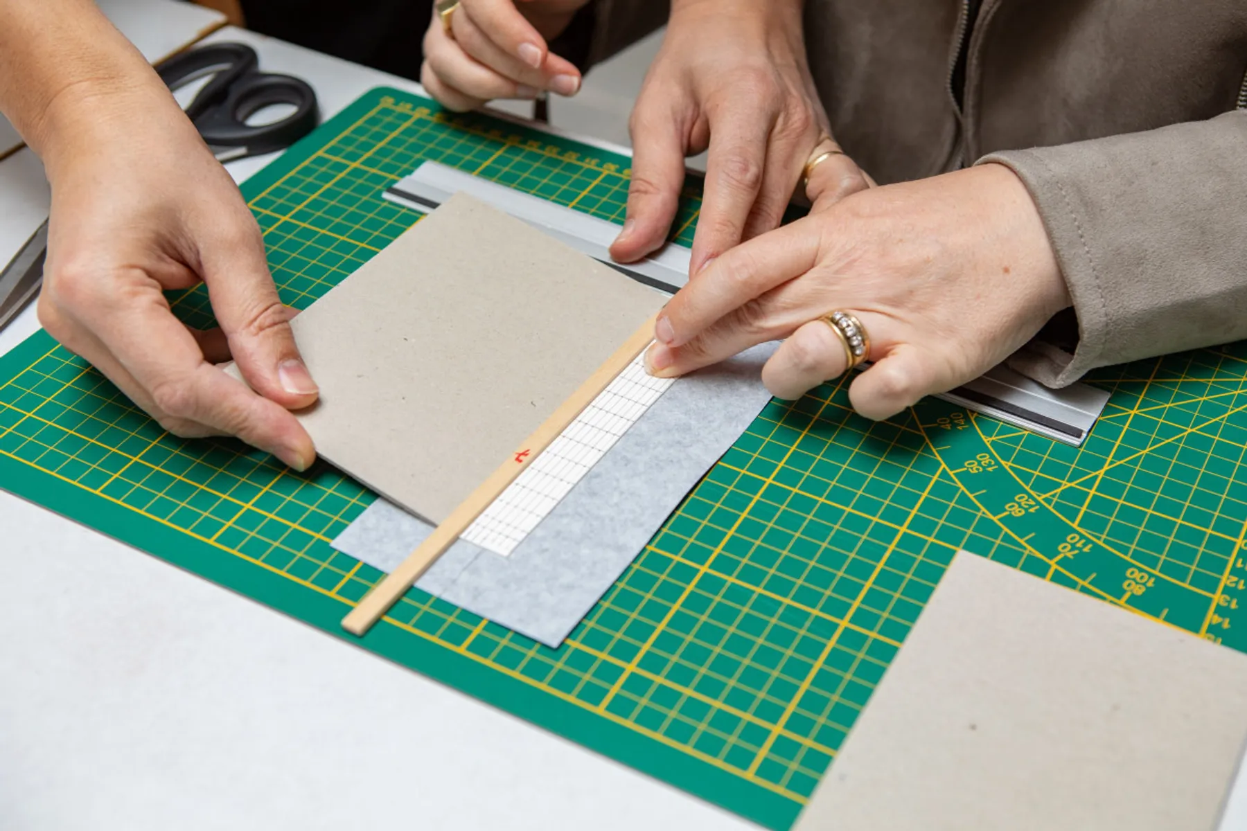 Create your notebook from scratch with Ornate Spine Binding - Image n°3 - Wecandoo