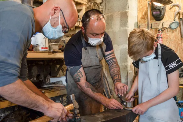 Découvrez la forge en duo avec votre enfant ! - Image n°1 - Wecandoo