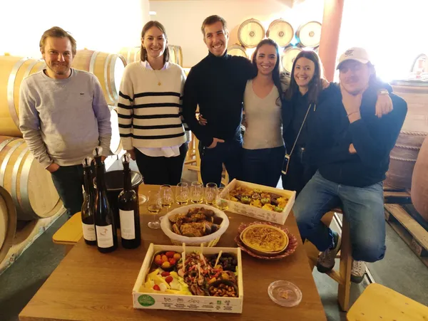 Rassemblez votre équipe dans un domaine viticole en biodynamie et dégustez des vins autour d'un apéro dînatoire - Afbeelding nr. 2 - Wecandoo