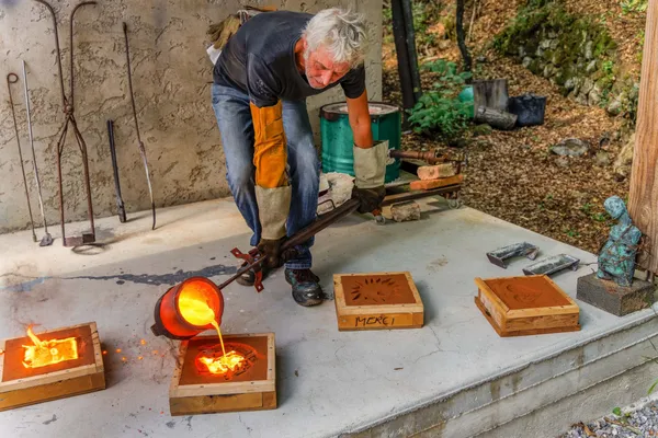 Fondez votre lampe en cuivre - Image n°3 - Wecandoo