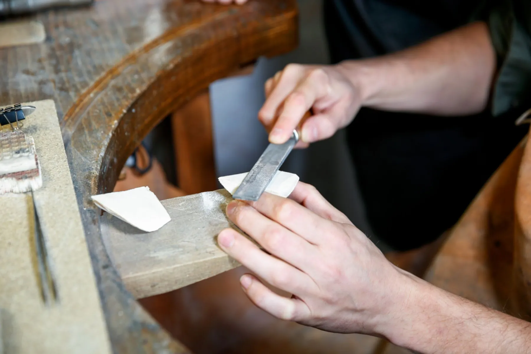 Fabriquez votre pendentif, bracelet ou pin's à la fonte à l'os de seiche - Image n°4 - Wecandoo