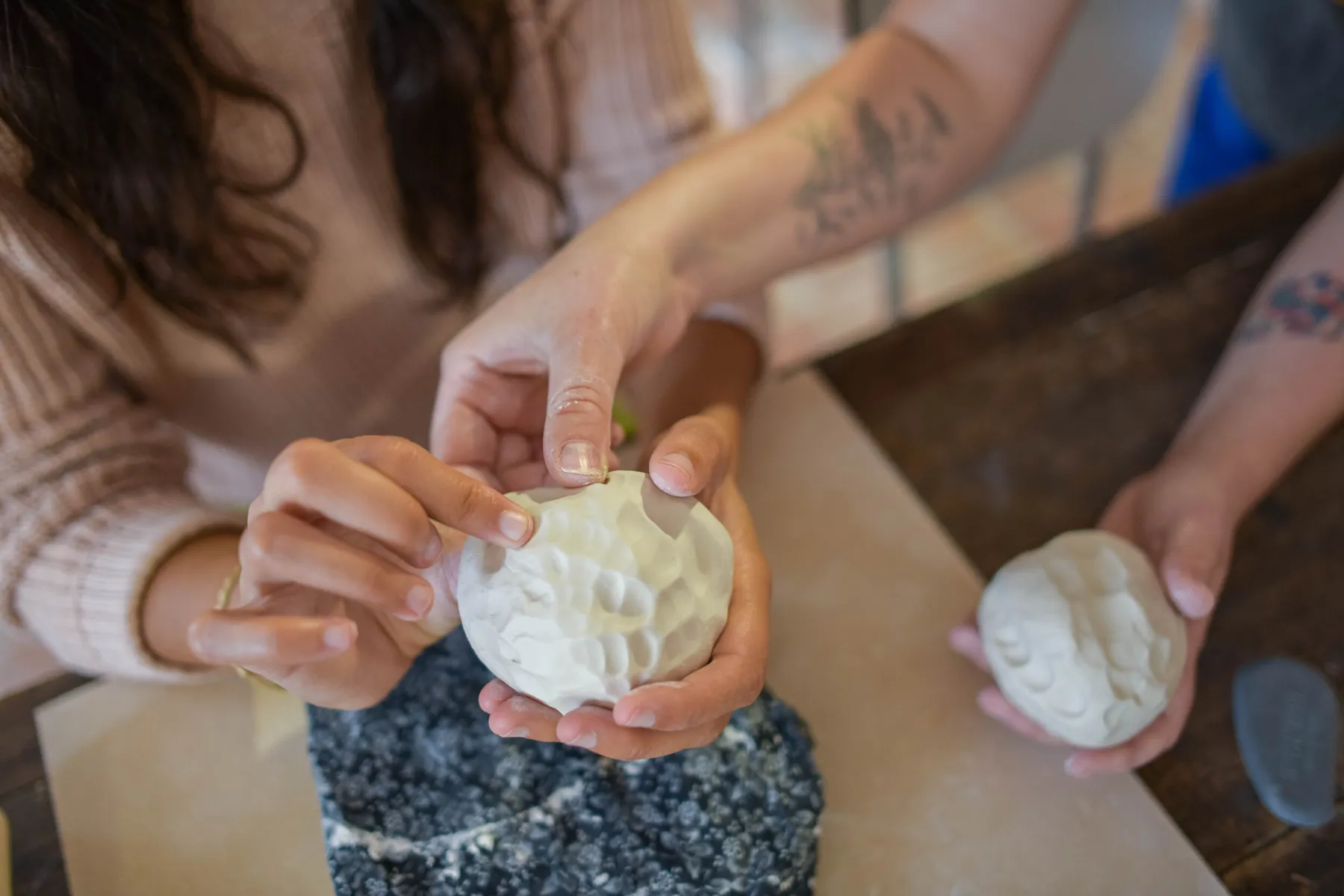 Créez votre ensemble de petit-déjeuner en porcelaine - Image n°2 - Wecandoo