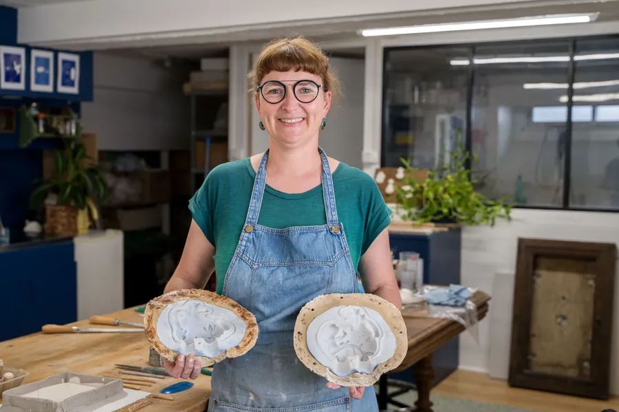 Cécile : Modeleuse et Mouleuse à Lyon