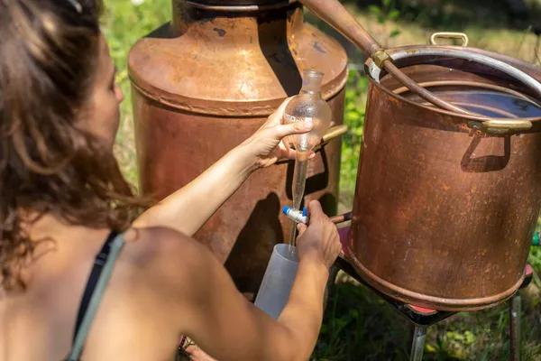Initiez-vous à la distillation des plantes médicinales - Afbeelding nr. 4 - Wecandoo