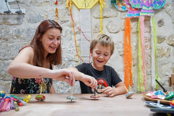 Fabrique ta toupie en bois - Image n°3 - Wecandoo