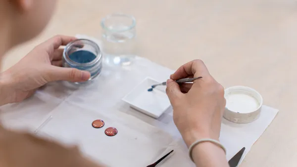 Fabriquez vos boucles d'oreille en émaillage sur cuivre - Afbeelding nr. 2 - Wecandoo