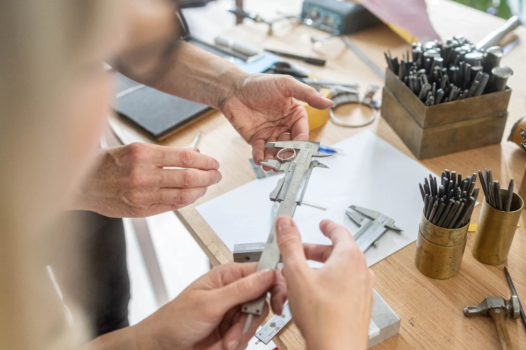 Réalisez votre bague en argent ciselée - Image n°3 - Wecandoo