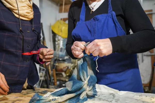 Wecandoo - Teignez votre furoshiki à l'indigo