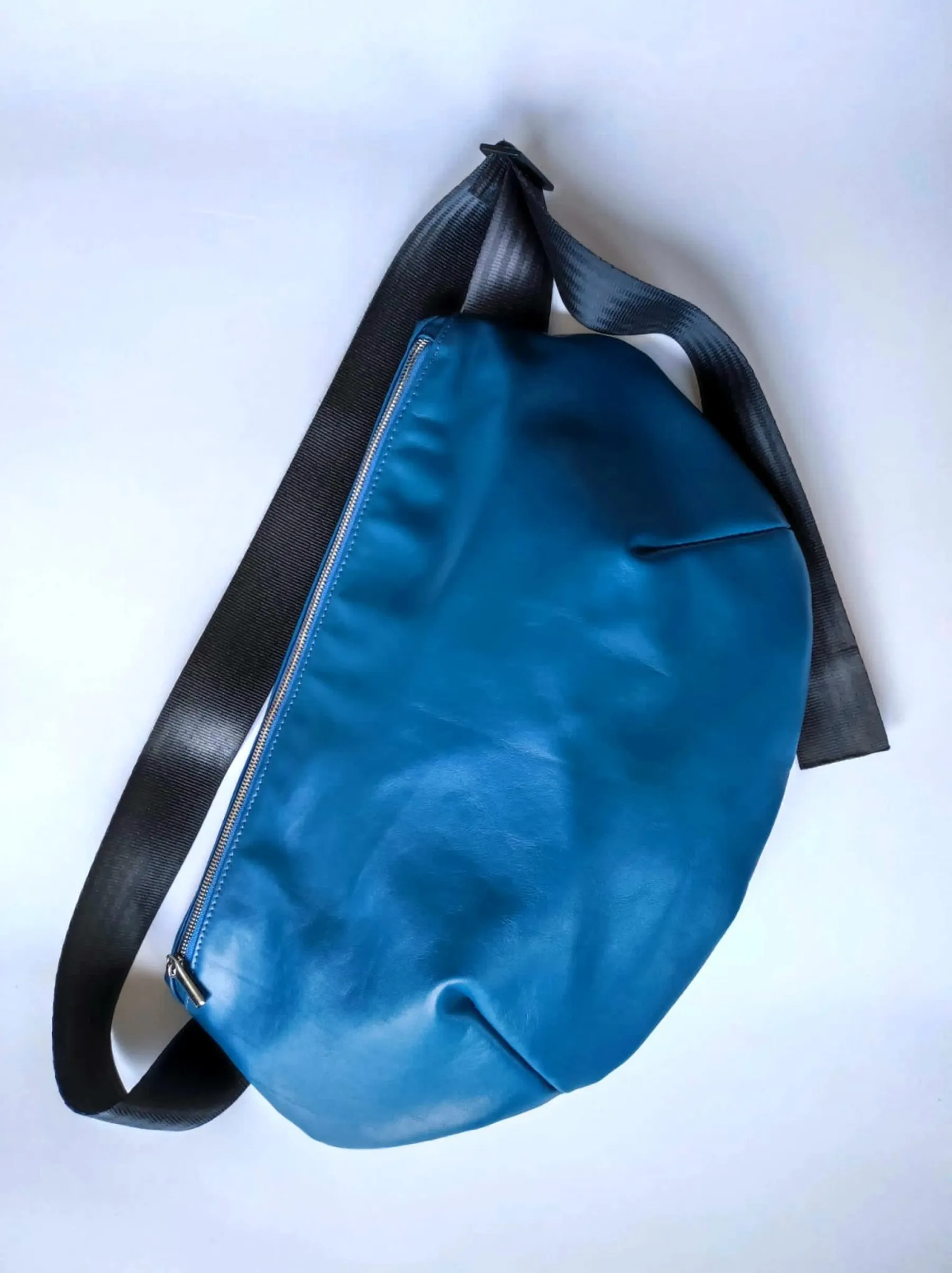 Façonnez votre banane en cuir - Image n°3 - Wecandoo