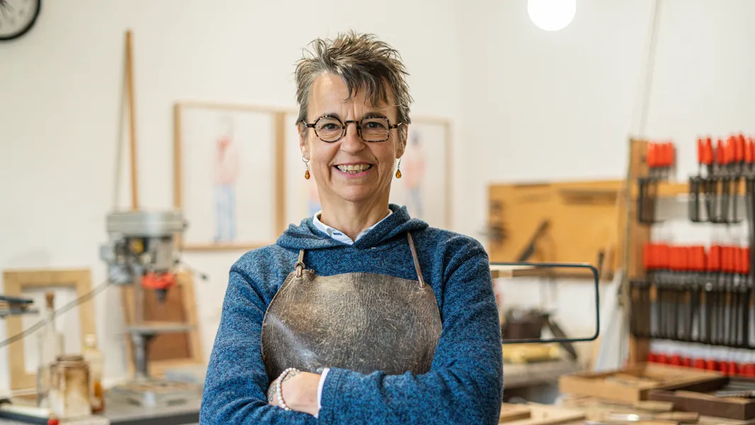 Astrid : Sculptrice sur Bois et Ébéniste à Valence