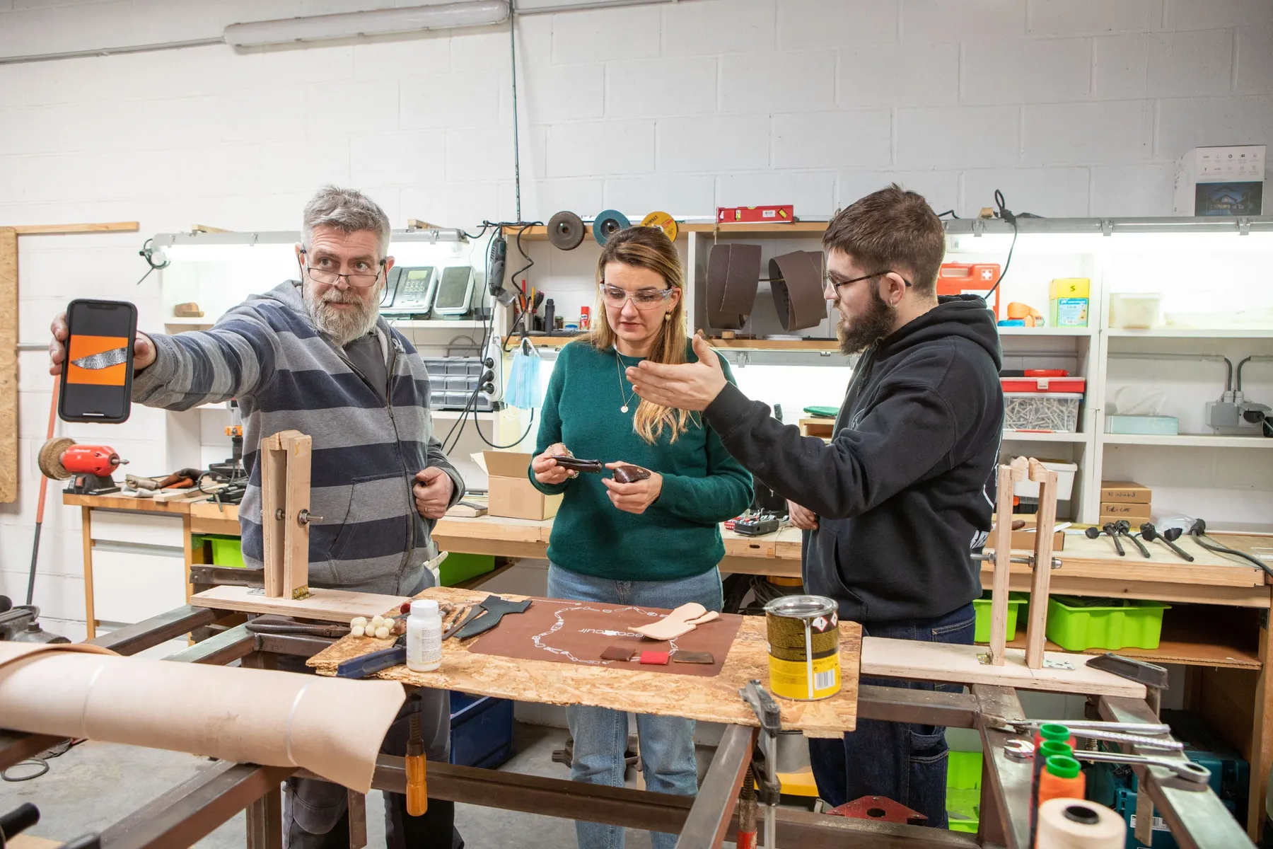 Craft your own leather knife sheath - Image n°4 - Wecandoo