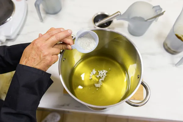 Initiez-vous à la savonnerie artisanale - Afbeelding nr. 2 - Wecandoo