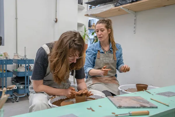 Tournez votre duo de bols en céramique - Image n°3 - Wecandoo