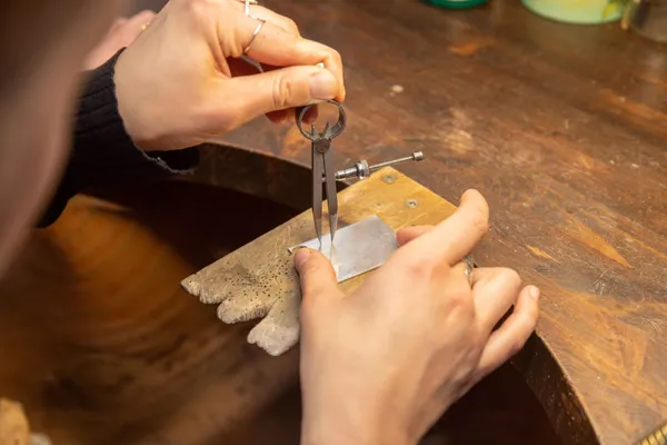 Réalisez votre collier personnalisé en argent - Image n°3 - Wecandoo