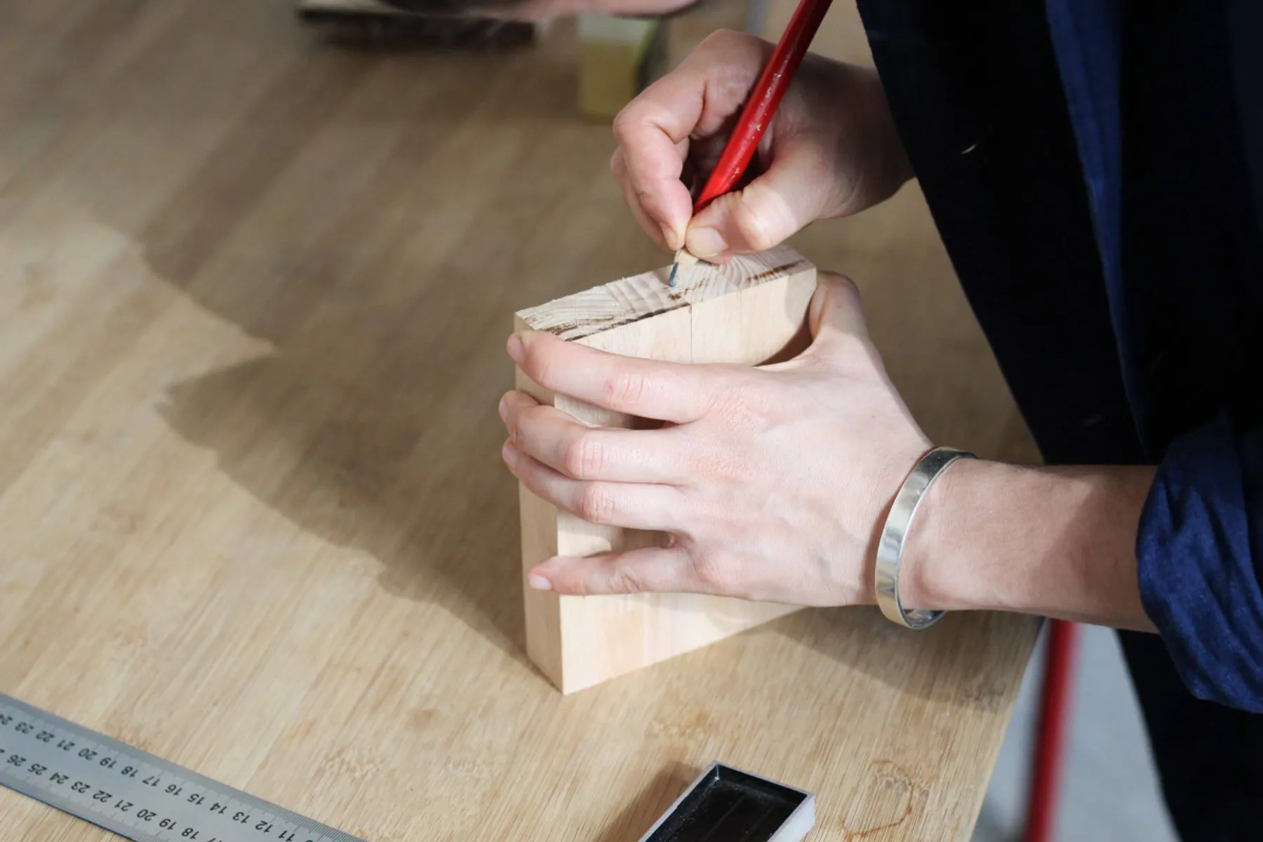 Réalisez votre lampe de chevet - Image n°2 - Wecandoo