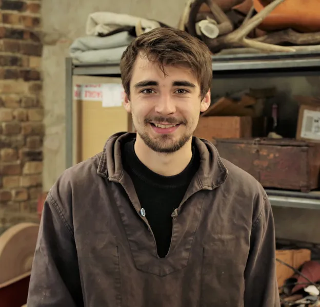 Théophile : Forgeron Coutelier à Dordogne (24)