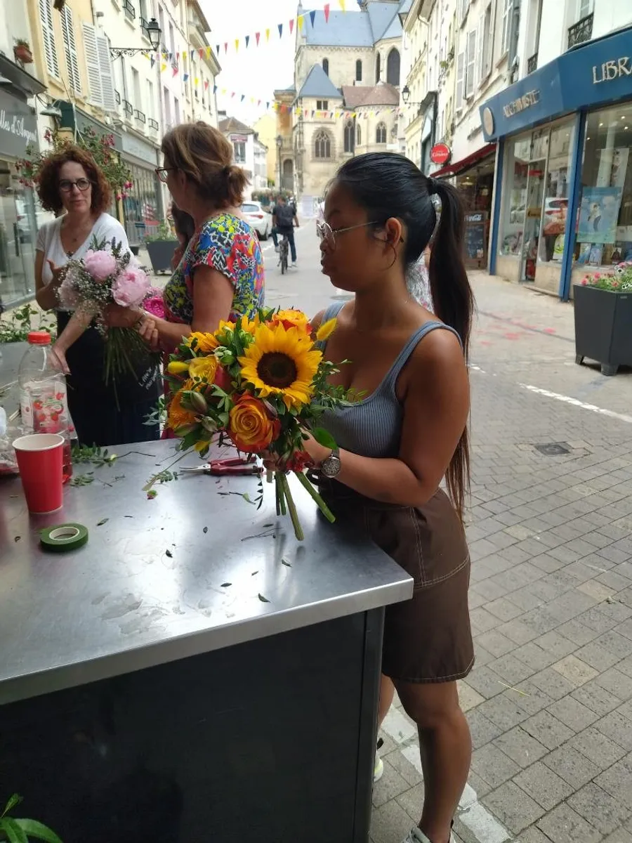 Composez votre bouquet de fleurs fraîches - Image n°1 - Wecandoo