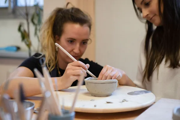 Modelez votre vase en céramique - Afbeelding nr. 4 - Wecandoo