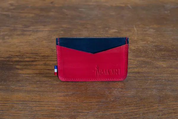 Wecandoo - Réalisez votre porte-cartes en cuir
