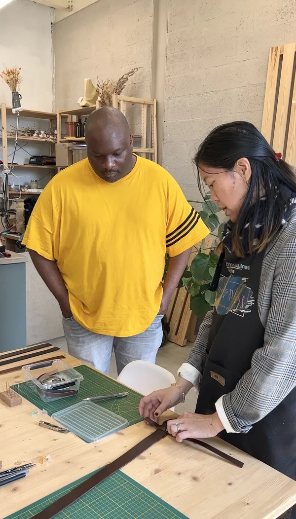 Créez votre ceinture en cuir avec Emilie et Laetitia - Image n°2 - Wecandoo