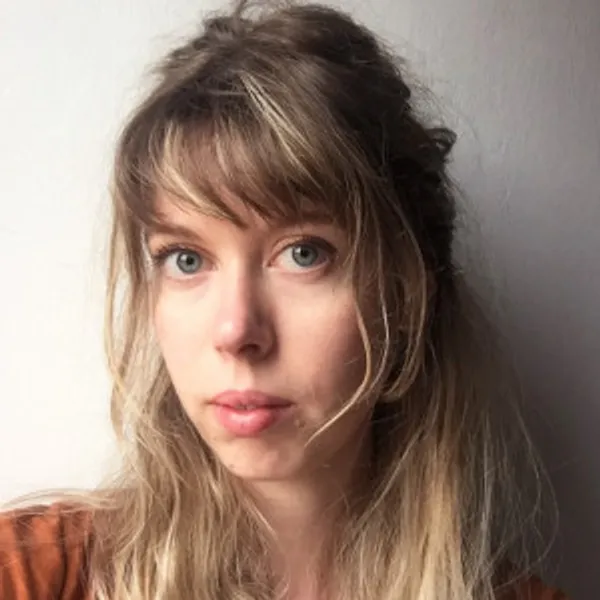 Julie : Graphiste, illustratrice, sérigraphe à Rethel