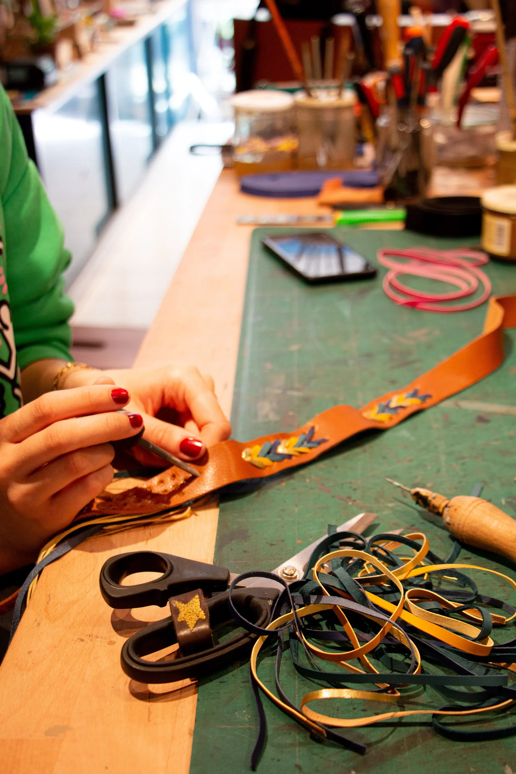 Créez votre ceinture en cuir tressé - Image n°1 - Wecandoo
