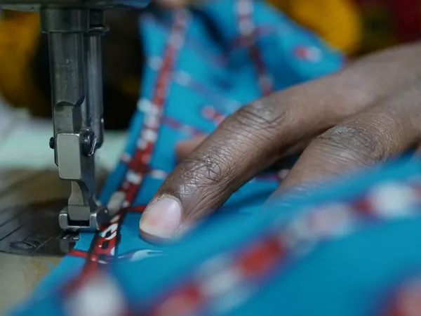 Créez votre pantalon en wax - Image n°4 - Wecandoo