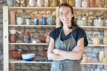 Emmanuelle : Céramiste et Tourneur à Pons