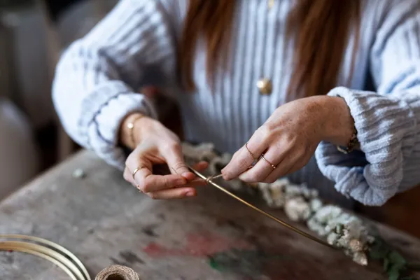 Créez votre couronne de fleurs séchées - Image n°4 - Wecandoo